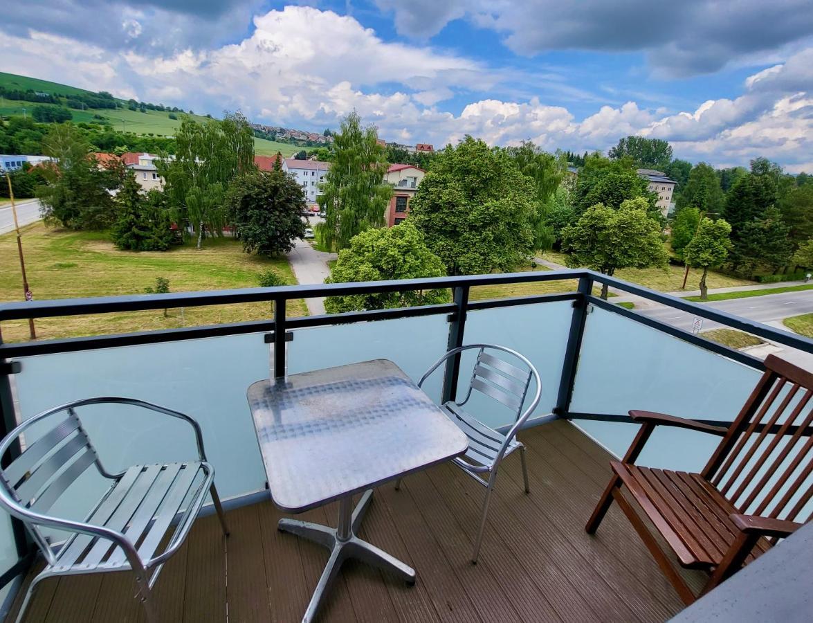 Apartamento Oskar Wilde Stará ľubovňa Exterior foto